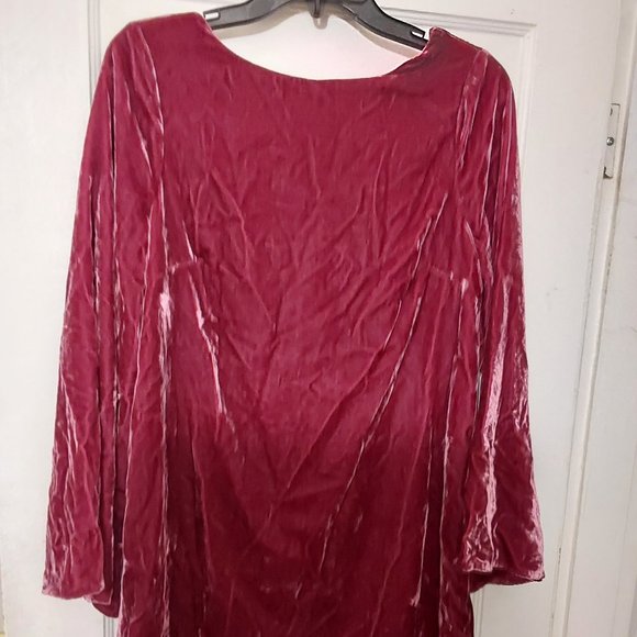 Velvet deep rose colored dress by modcloth. - Picture 1 of 3